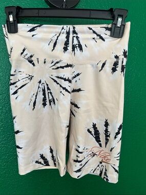 Nike Tie-Dye Bike Shorts - Beige & Black XS